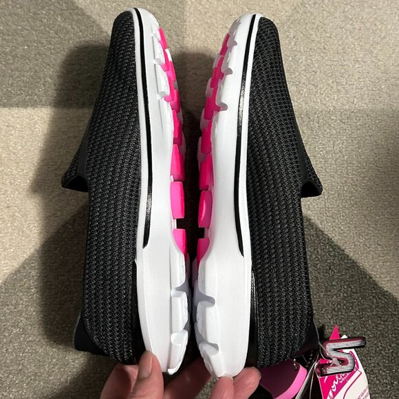 NWT Skechers GO WALK 3 Black Slip-on Walking Sneakers Women's Size 9 - Picture 7 of 14